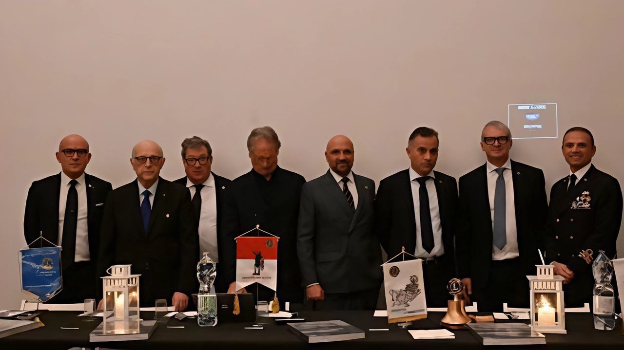 I Lions Club di Legnano si uniscono per sostenere il Servizio cani guida con un intermeeting dedicato all'Amerigo Vespucci. Fondi raccolti per aiutare persone non vedenti. I Lions Club di Legnano si uniscono per sostenere il Servizio cani guida con un intermeeting dedicato all'Amerigo Vespucci. Fondi raccolti per aiutare persone non vedenti.