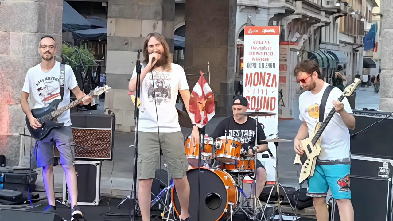 Dimenticate i galli della fattoria e i polli del supermercato: a Monza, venerdì scorso, è arrivato il “pollo metal”. Quello...