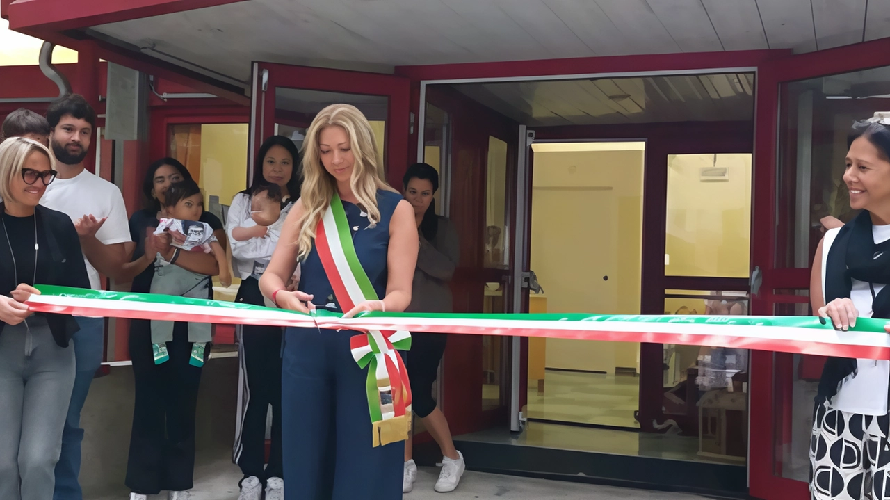 La vicesindaca Mariele Benzi al taglio del nastro inaugurale del nuovo asilo nido La vicesindaca Mariele Benzi al taglio del nastro inaugurale del nuovo asilo nido
