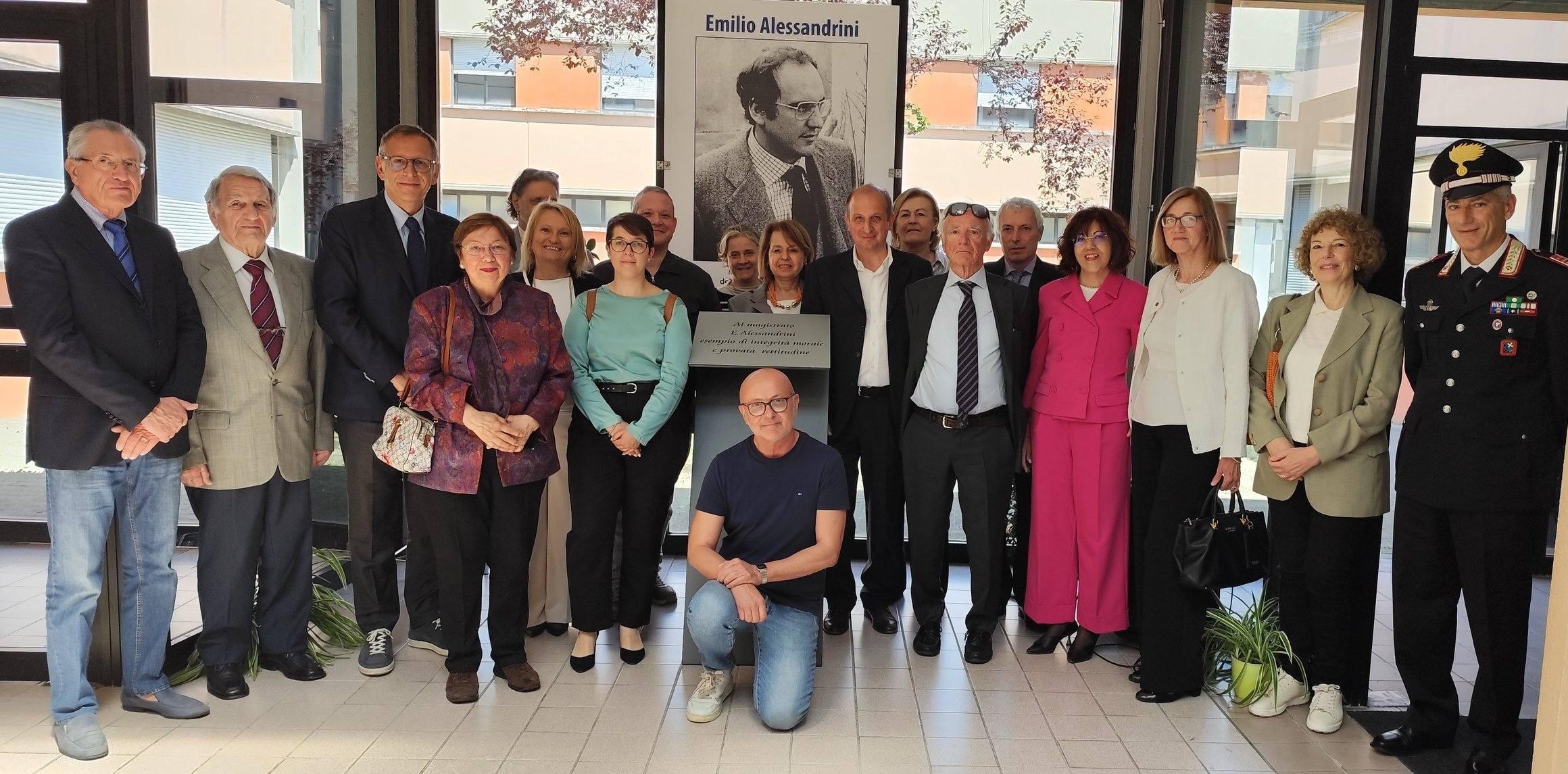 Vittuone nel nome di Emilio Alessandrini: il liceo scientifico intitolato al magistrato assassinato Vittuone nel nome di Emilio Alessandrini: il liceo scientifico intitolato al magistrato assassinato