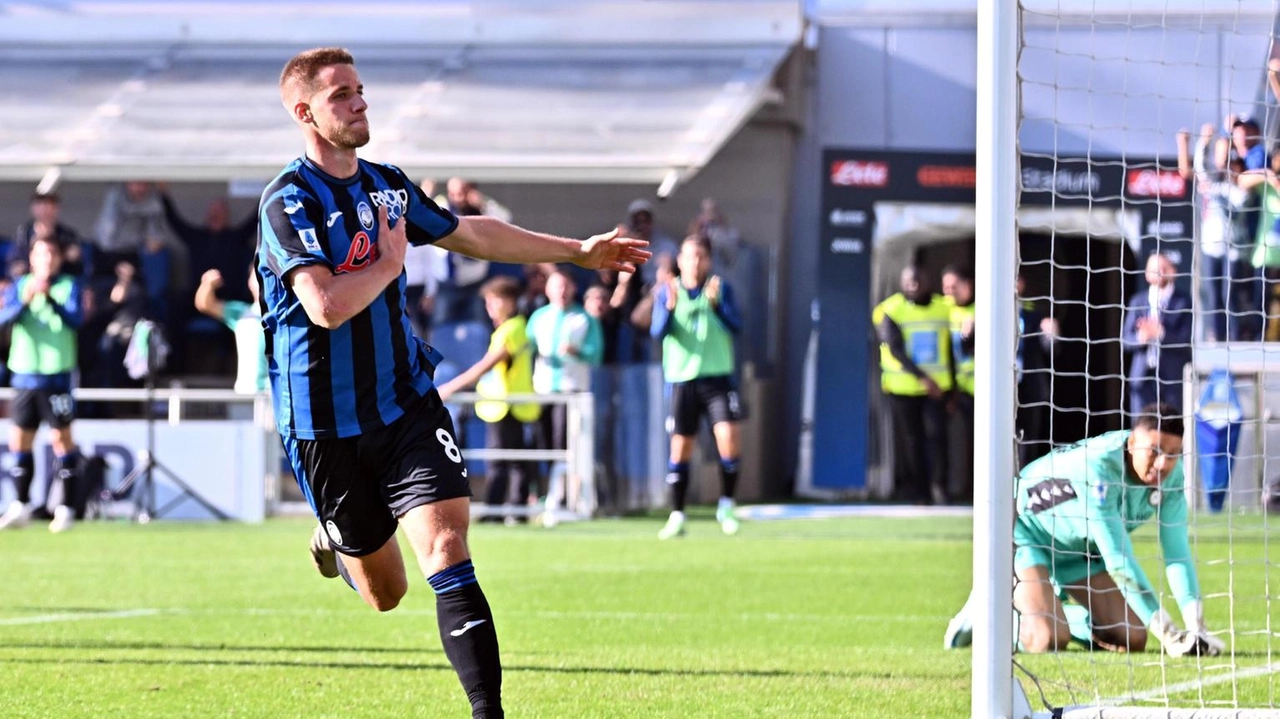 L’esultanza di Mario Pasalic dopo la rete del provvisorio 1-1 prima dell’autogol che ha deciso la partita contro l’Udinese L’esultanza di Mario Pasalic dopo la rete del provvisorio 1-1 prima dell’autogol che ha deciso la partita contro l’Udinese