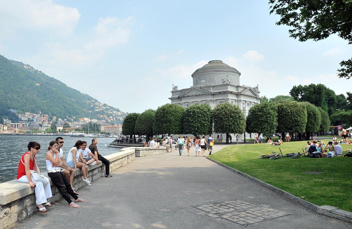 Una bisca al Tempio Voltiano Una bisca al Tempio Voltiano