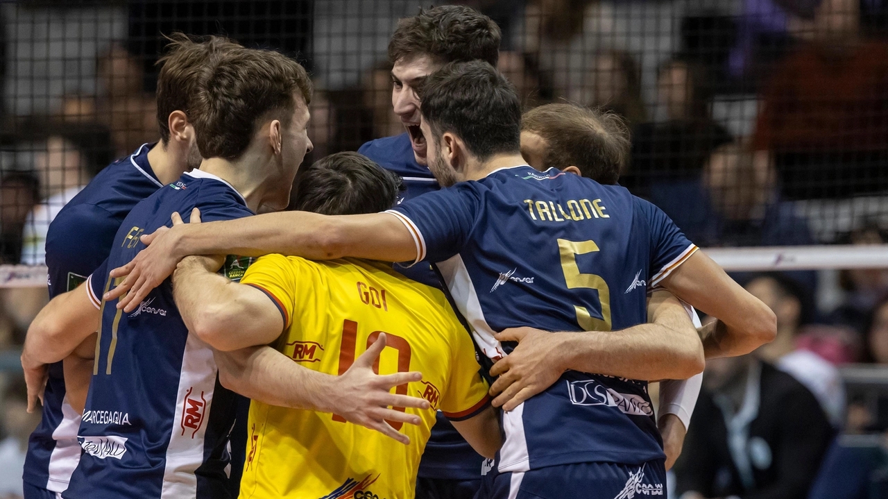 Sei giocatori, un solo obiettivo: vincere insieme la partita Sei giocatori, un solo obiettivo: vincere insieme la partita