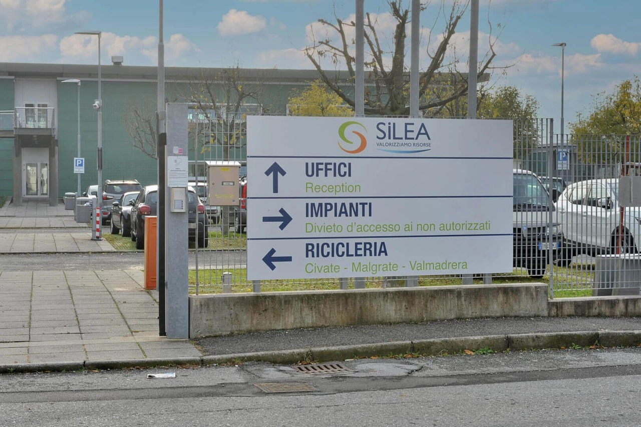 L’ingresso della sede di Silea, nel comune di Valmadrera