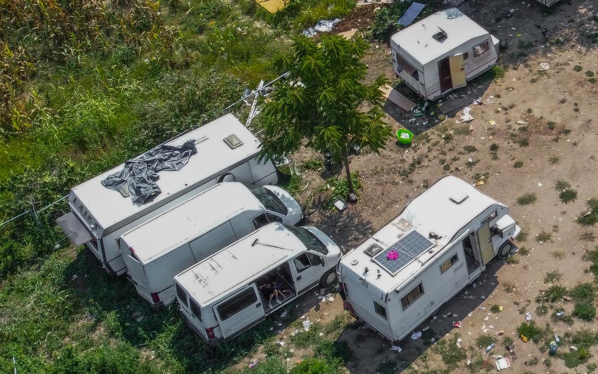 Campo rom abbandonato: i 4 bambini e le loro famiglie potrebbero essere già spariti Campo rom abbandonato: i 4 bambini e le loro famiglie potrebbero essere già spariti