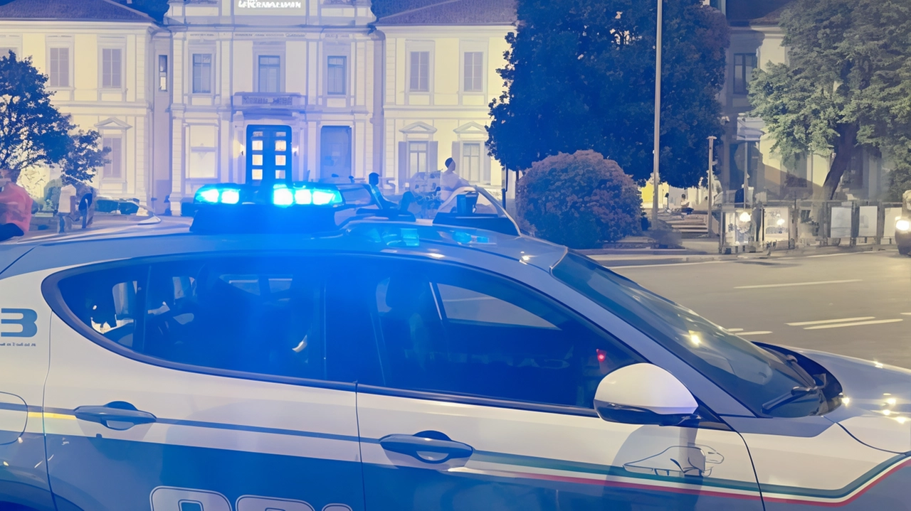 Gli agenti della Squadra Volanti avevano arrestato subito due rapinatori, il lavoro della Squadra Mobile ha permesso di arrestare anche il terzo Gli agenti della Squadra Volanti avevano arrestato subito due rapinatori, il lavoro della Squadra Mobile ha permesso di arrestare anche il terzo