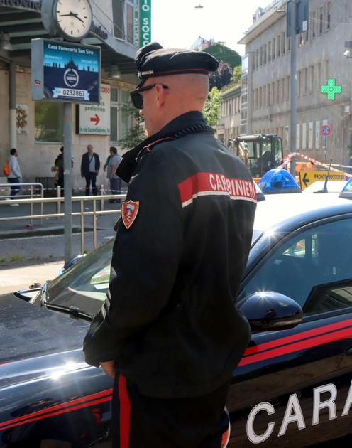 Altro colpo in centro. Turista preso a pugni e rapinato di un Piguet
