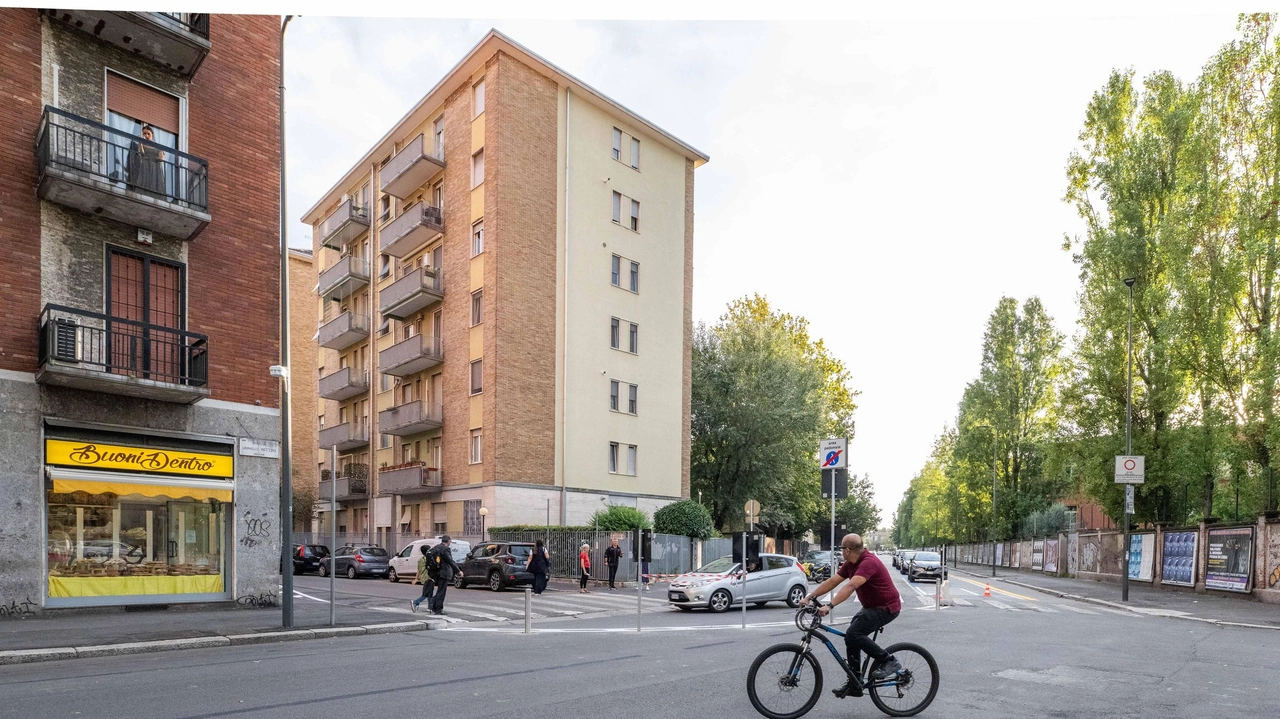 Piazza Bettini dopo la trasformazione da urbanistica tattica: la nuova viabilità non convince per nulla i cittadini che vivono o lavorano intorno alla piazza