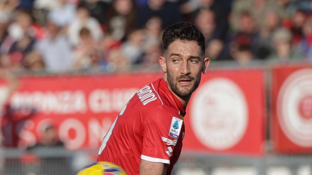 Roberto Gagliardini tornerà sulla panchina biancorossa insieme ad Akpa Akpro Roberto Gagliardini tornerà sulla panchina biancorossa insieme ad Akpa Akpro