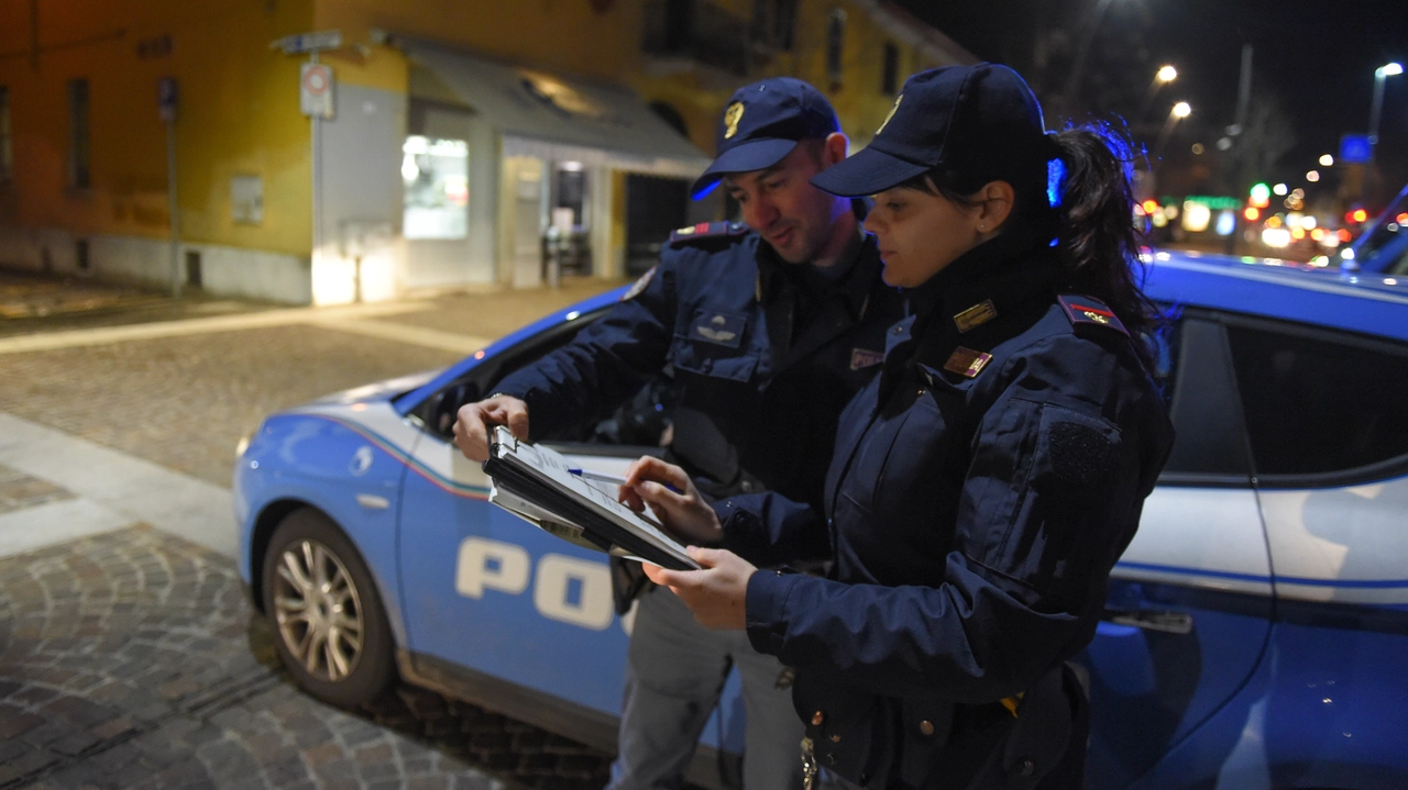 Polizia (Archivio) Polizia (Archivio)