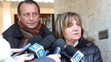 Garlasco, i genitori di Chiara Poggi: “C’è un solo colpevole ed è Alberto Stasi, e se ci sono “ignoti” può conoscerli solo lui…”
