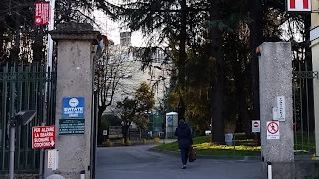 Trasloco temporaneo per il punto prelievi e gli altri servizi della Casa della comunità a Vaprio. Tutto spostato all’interno, nei... Trasloco temporaneo per il punto prelievi e gli altri servizi della Casa della comunità a Vaprio. Tutto spostato all’interno, nei...