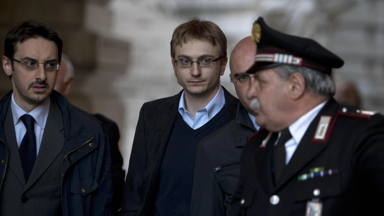 Alberto Stasi è stato condannato a 16 anni di carcere per l’omicidio di Chiara Poggi Alberto Stasi è stato condannato a 16 anni di carcere per l’omicidio di Chiara Poggi