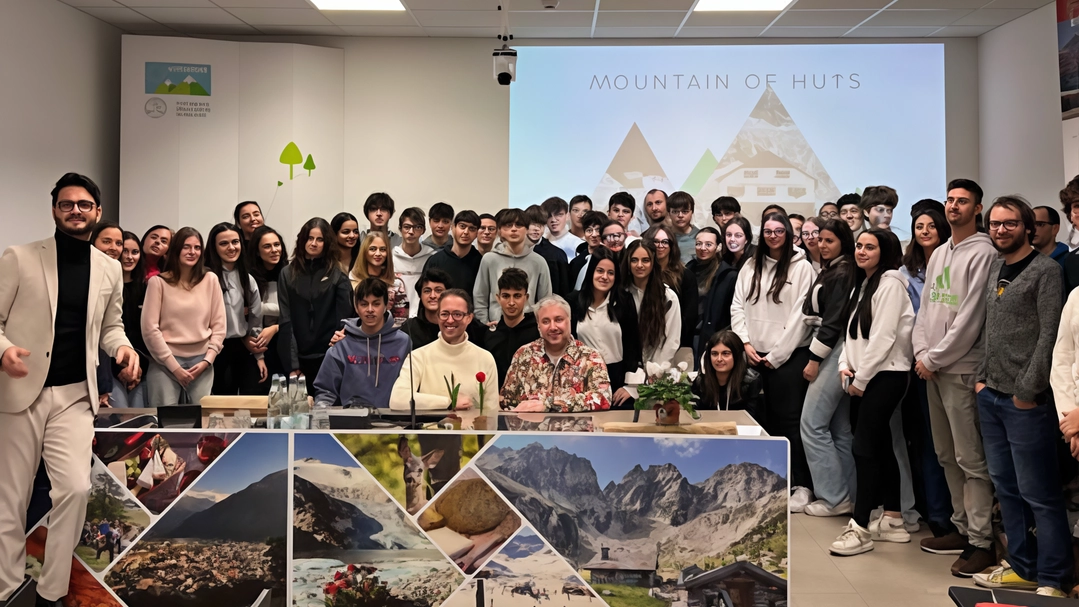 Un nuovo corso per laureati che intendono specializzarsi e occuparsi di montagna. Sono aperte le iscrizioni al master di primo... Un nuovo corso per laureati che intendono specializzarsi e occuparsi di montagna. Sono aperte le iscrizioni al master di primo...