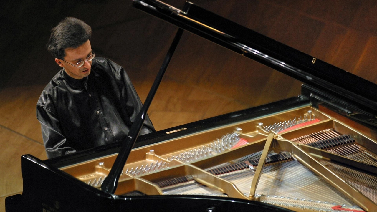 Il tema della trasformazione incontrerà la sensibilità artistica del pianista Andrea Bacchetti Il tema della trasformazione incontrerà la sensibilità artistica del pianista Andrea Bacchetti