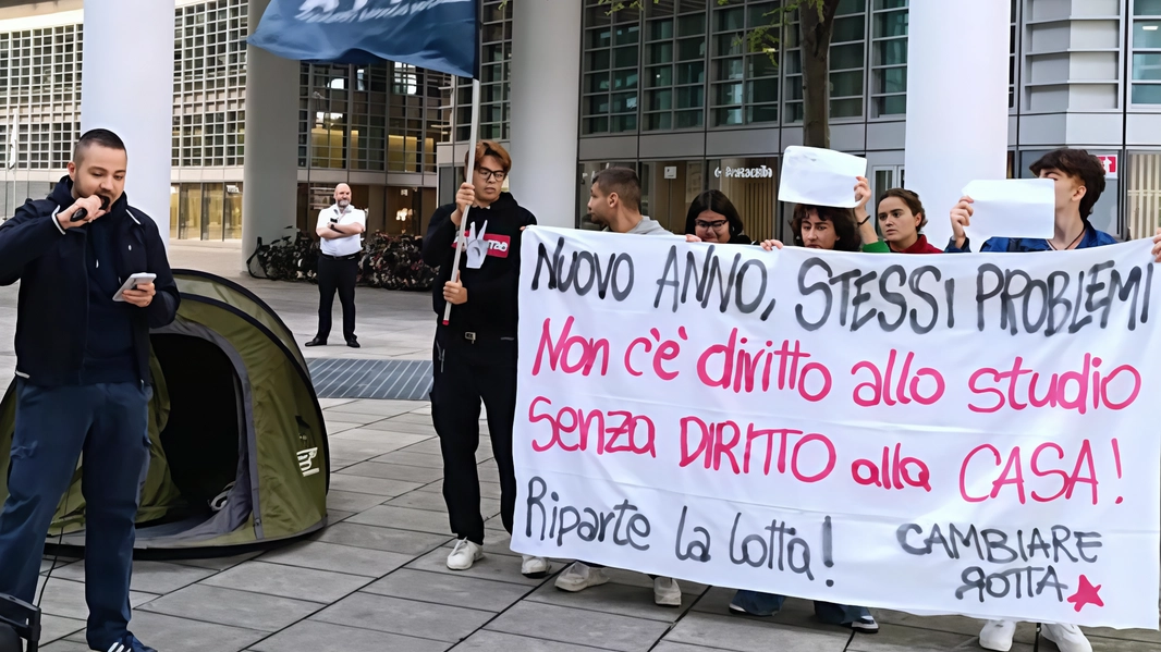 Il Piano Casa del Comune di Milano per studenti: rettori universitari supportano l'iniziativa per creare nuovi alloggi a prezzi accessibili. Il Piano Casa del Comune di Milano per studenti: rettori universitari supportano l'iniziativa per creare nuovi alloggi a prezzi accessibili.