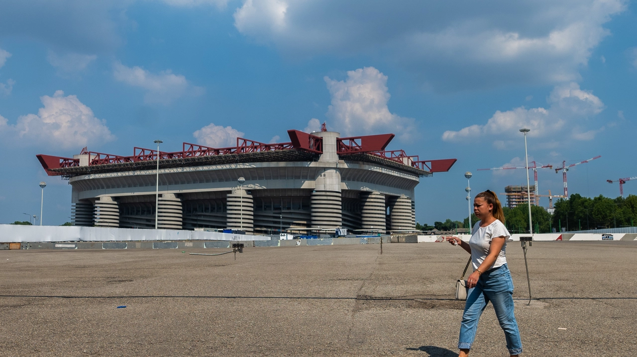 Il glorioso stadio Meazza è meta di migliaia di turisti ogni anno, famoso quanto il Duomo Il glorioso stadio Meazza è meta di migliaia di turisti ogni anno, famoso quanto il Duomo