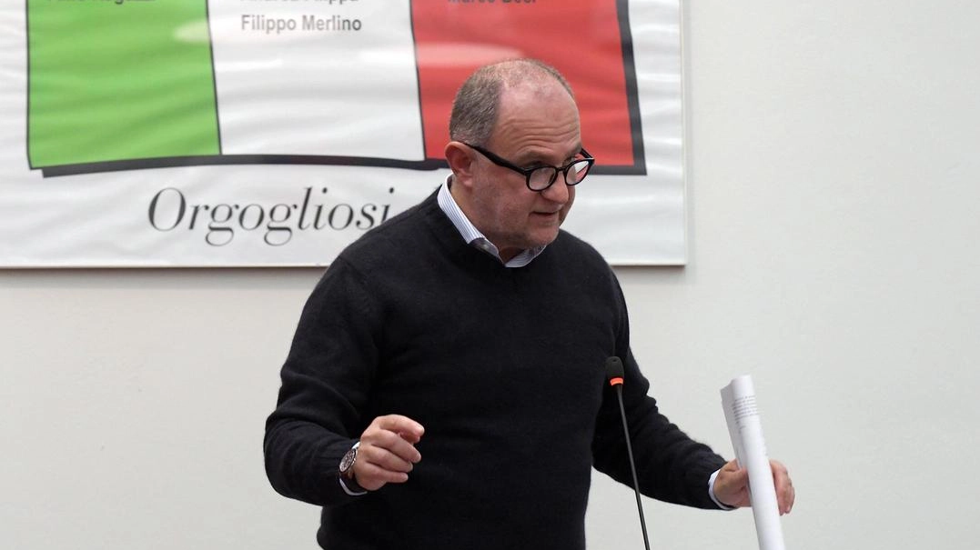 La maggioranza di Squeri con il Pd: "Evitiamo che la città diventi teatro di raduni e braccia tese". Sfuma (per ora) anche l’ipotesi di dedicare uno spazio alle vittime della violenza politica. La maggioranza di Squeri con il Pd: "Evitiamo che la città diventi teatro di raduni e braccia tese". Sfuma (per ora) anche l’ipotesi di dedicare uno spazio alle vittime della violenza politica.