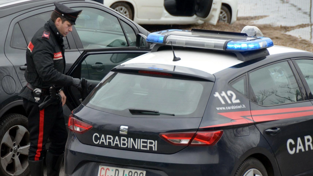 Intorno a mezzogiorno l’agguato in via Padre Zanardi La vittima attinta. superficialmente è stata medicata al Pronto soccorso
