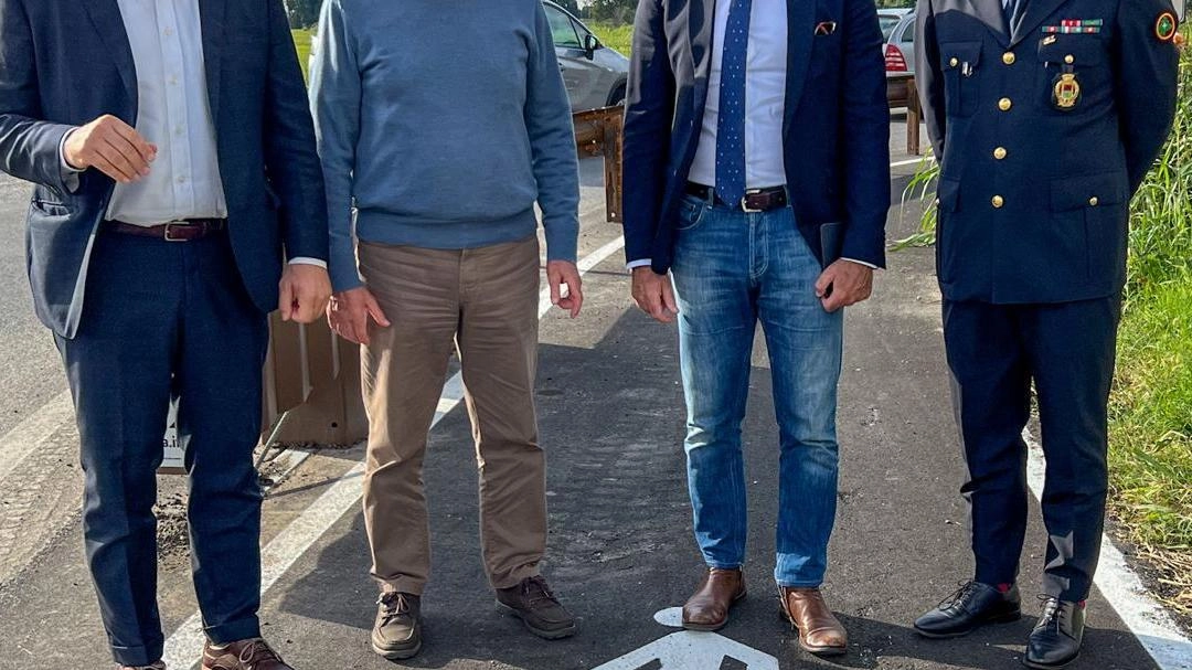 Lavori di riqualificazione del percorso ciclopedonale tra Zelo Buon Persico e Galgagnano finanziati con 1,5 milioni di euro dalla Provincia di Lodi. Nuove barriere, pavimentazione e segnaletica per promuovere la mobilità sostenibile. Lavori di riqualificazione del percorso ciclopedonale tra Zelo Buon Persico e Galgagnano finanziati con 1,5 milioni di euro dalla Provincia di Lodi. Nuove barriere, pavimentazione e segnaletica per promuovere la mobilità sostenibile.