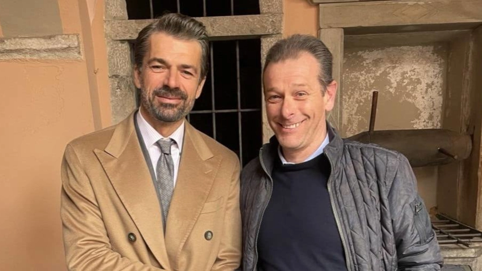 Barzio set per un giorno: Luca Argentero gira alcune scene di Ligas, la nuova mini serie Sky