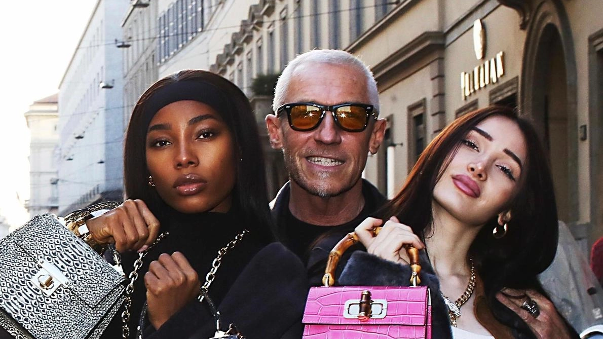 Festa per la Pace nella giornata di oggi promossa dal local brand De Wan Milano nel suo atelier di via... Festa per la Pace nella giornata di oggi promossa dal local brand De Wan Milano nel suo atelier di via...