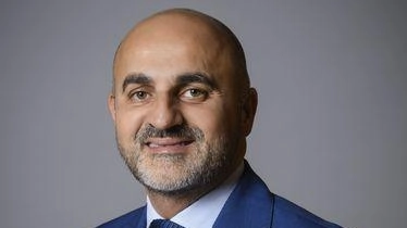 Stefano Della Porta diventa amministratore delegato di Laurent-Perrier Italia, ringraziando il predecessore e portando esperienza nel settore champagne e Horeca. La maison punta su purezza, eleganza e innovazione per il futuro. Stefano Della Porta diventa amministratore delegato di Laurent-Perrier Italia, ringraziando il predecessore e portando esperienza nel settore champagne e Horeca. La maison punta su purezza, eleganza e innovazione per il futuro.