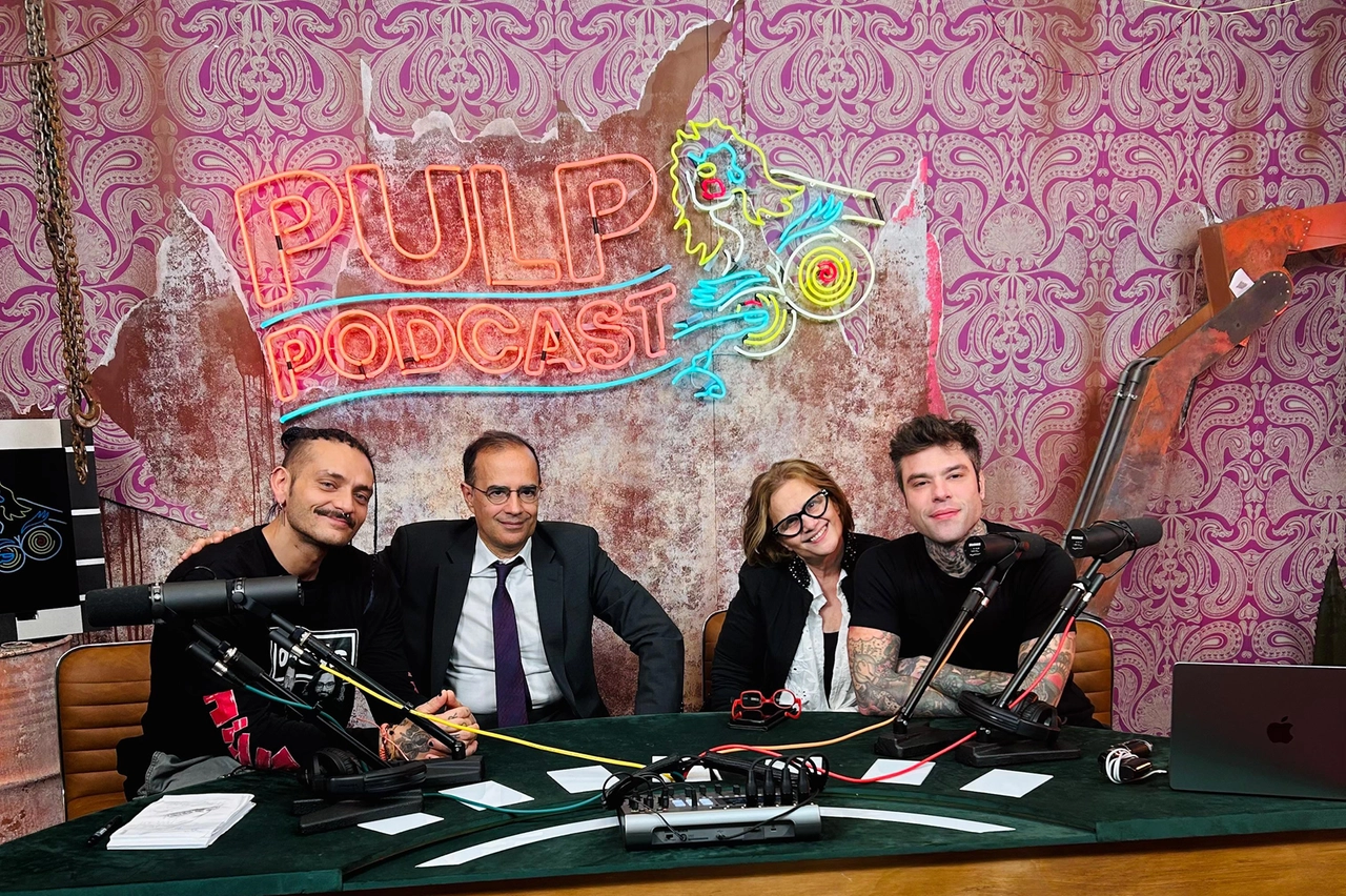 La registrazione della prima puntata di Pulp Podcast: insieme a Fedez e Mr.Marra, il professore Antonio Malgaroli, psichiatra, psicoanalista e Professore Ordinario di Fisiologia presso l’Università San Raffaele di Milano e Sabrina Marchetti che condividerà con generosità la sua convivenza con la sindrome di Tourette