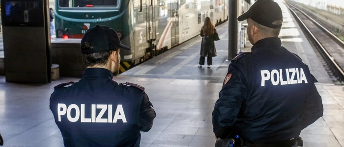 Tradate, bimbo di 7 anni si allontana dai genitori e prende il treno da solo: ritrovato alla stazione di Cadorna