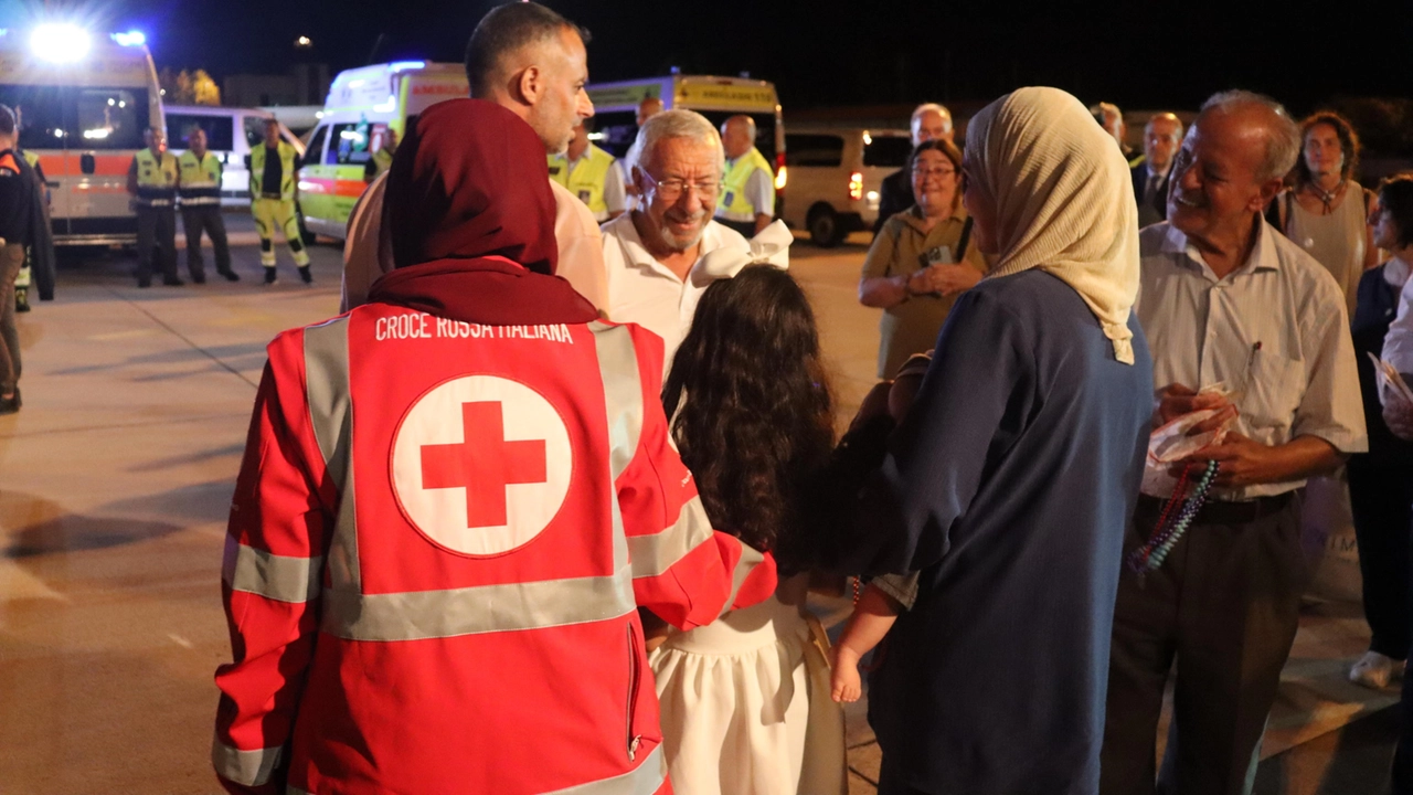 Un volo umanitario da Gaza all'Italia Un volo umanitario da Gaza all'Italia
