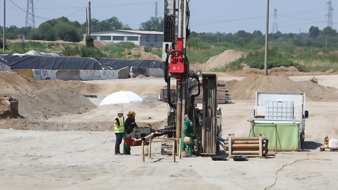 L’amministrazione proporrà una nuova organizzazione del cantiere per ridurre i disagi. I problemi maggiori nelle vie Solferino e Mentana per il frequente passaggio di mezzi pesanti.