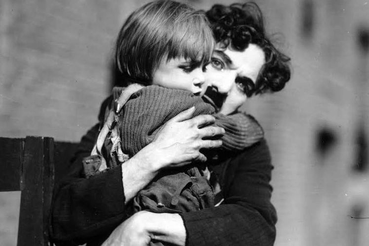Un’immagine del ‘Monello’ di Charlie Chaplin