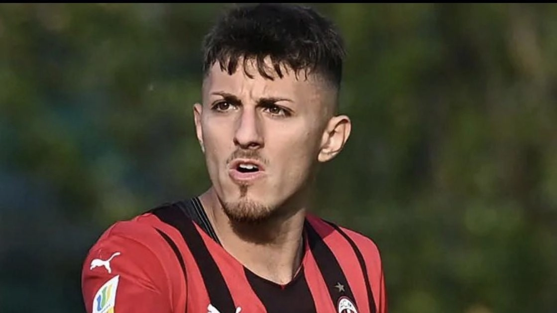 Marco Nasti, attaccante del Milan classe 2003, piace a mezza serie B Marco Nasti, attaccante del Milan classe 2003, piace a mezza serie B