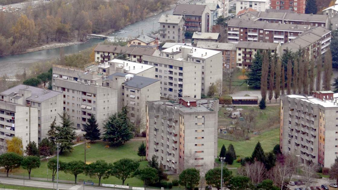 Casa popolare, bando per 43 alloggi pubblici a Monza e Villasanta: al via l’1 settembre Casa popolare, bando per 43 alloggi pubblici a Monza e Villasanta: al via l’1 settembre
