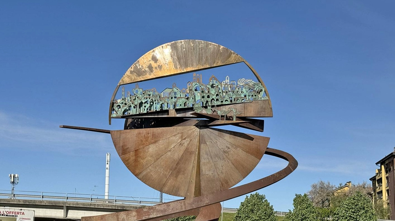 Al via la campagna di comunicazione del Comune sui tesori nascosti come la scultura dell’artista Luciana Matalon dal titolo «Città sole» Al via la campagna di comunicazione del Comune sui tesori nascosti come la scultura dell’artista Luciana Matalon dal titolo «Città sole»