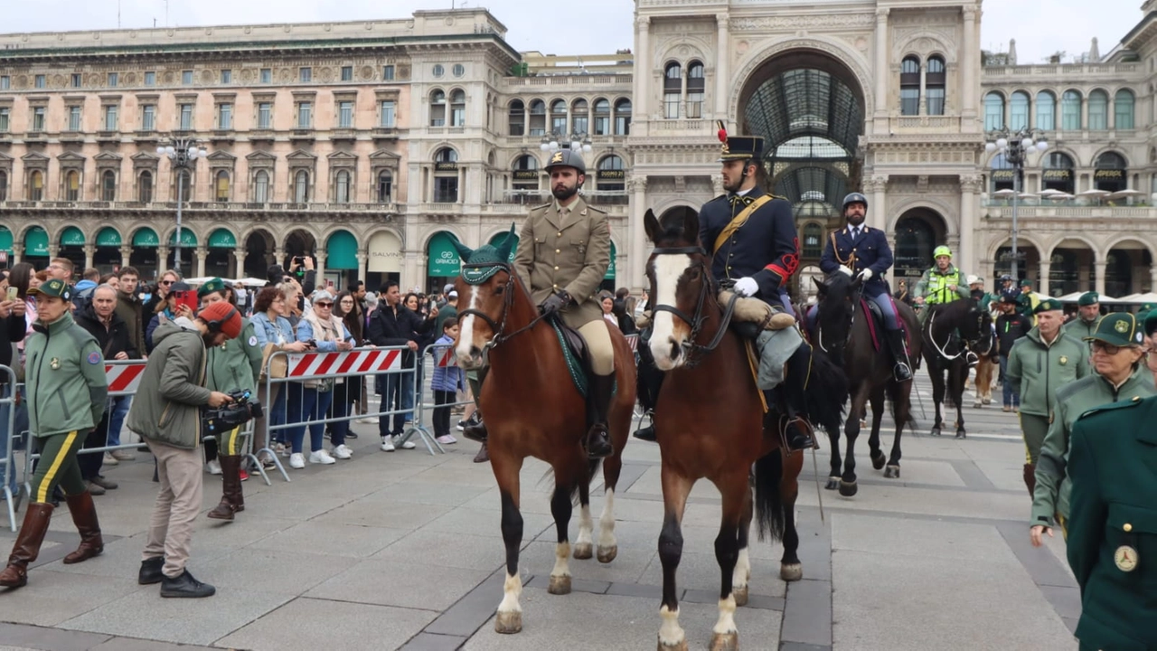 Milano, Equiraduno Anno Santo in piazza Duomo