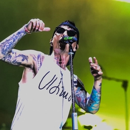 Ultimo in concerto a San Siro: scaletta e come arrivare allo stadio