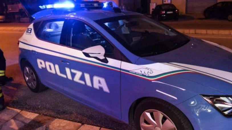 In azione gli agenti del commissariato In azione gli agenti del commissariato