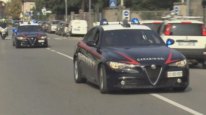 I carabinieri hanno arrestato in flagranza i due truffatori I carabinieri hanno arrestato in flagranza i due truffatori