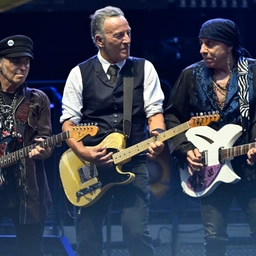 Concerto Bruce Springsteen, questa sera la seconda data a San Siro: la scaletta, gli speech anti-Trump e i mezzi pubblici