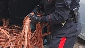 Furto di rame: in azione i carabinieri (foto di archivio) Furto di rame: in azione i carabinieri (foto di archivio)