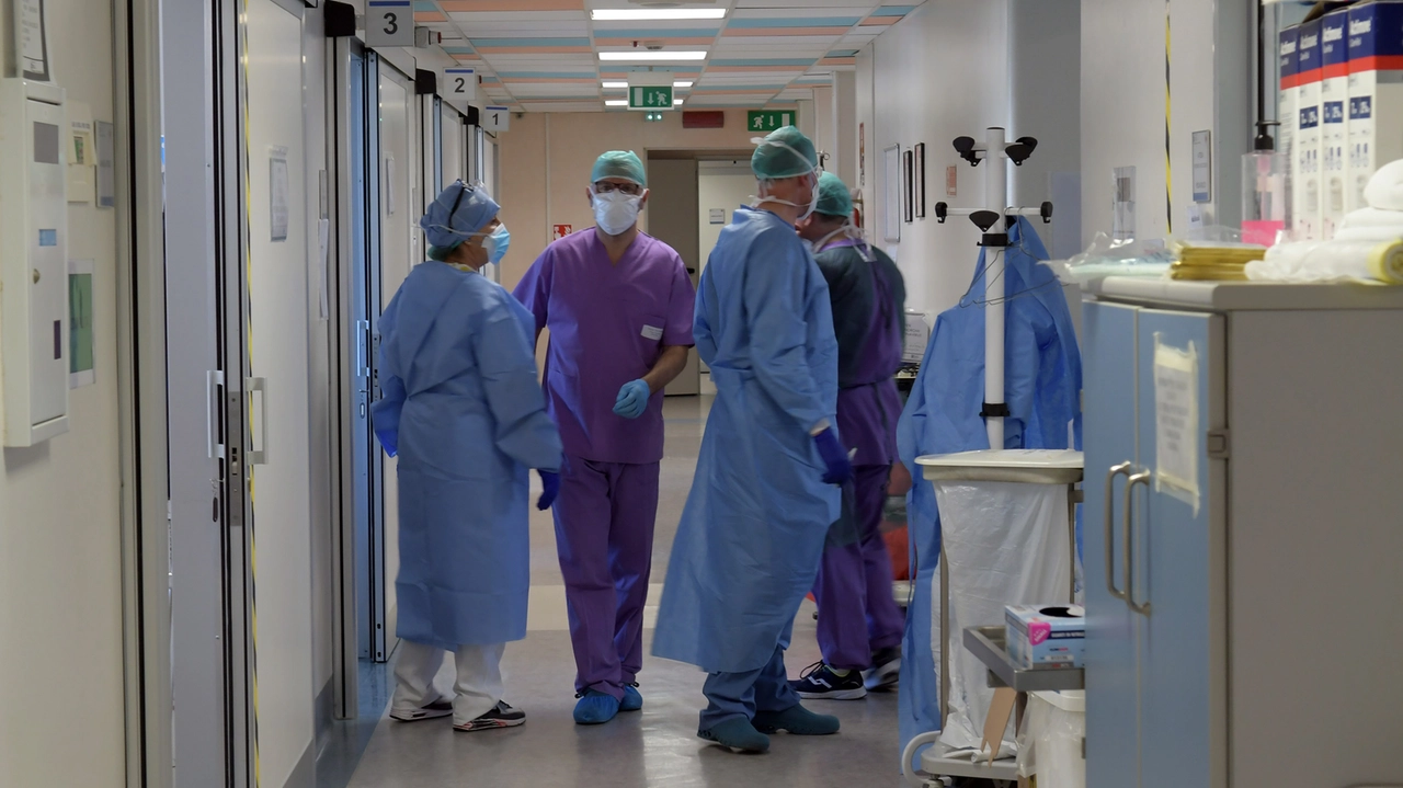 Richieste aumentate, liste d'attesa sempre più lunghe, penuria di medici: i tre "mali" che colpiscono la sanità lombarda