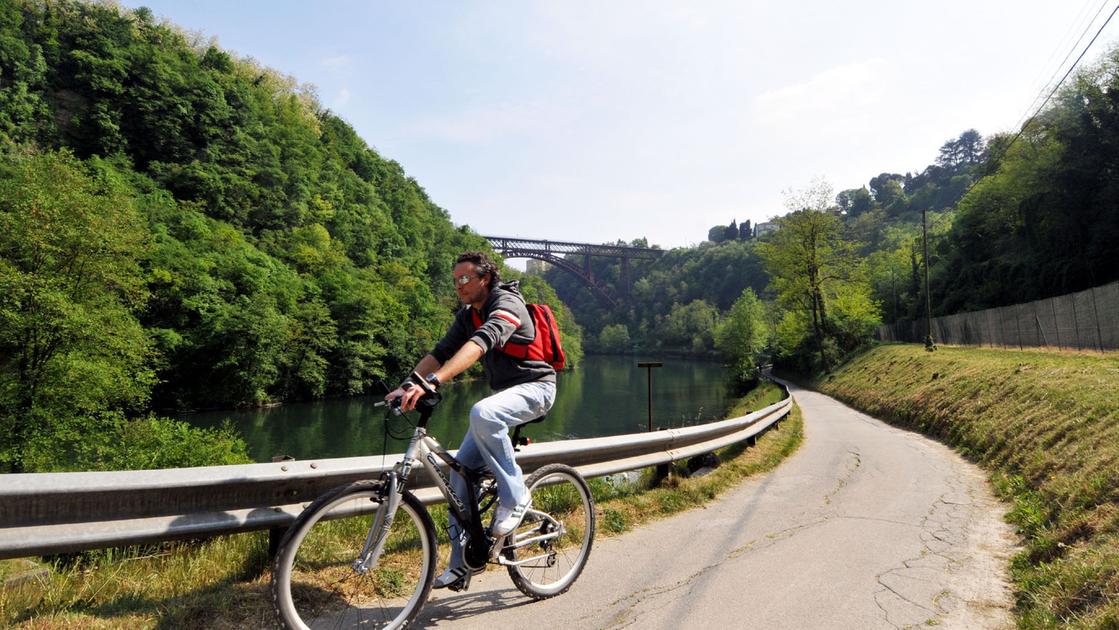 Ponte di San Michele sull’Adda, futuro green: diventerà una pista ciclabile panoramica Ponte di San Michele sull’Adda, futuro green: diventerà una pista ciclabile panoramica
