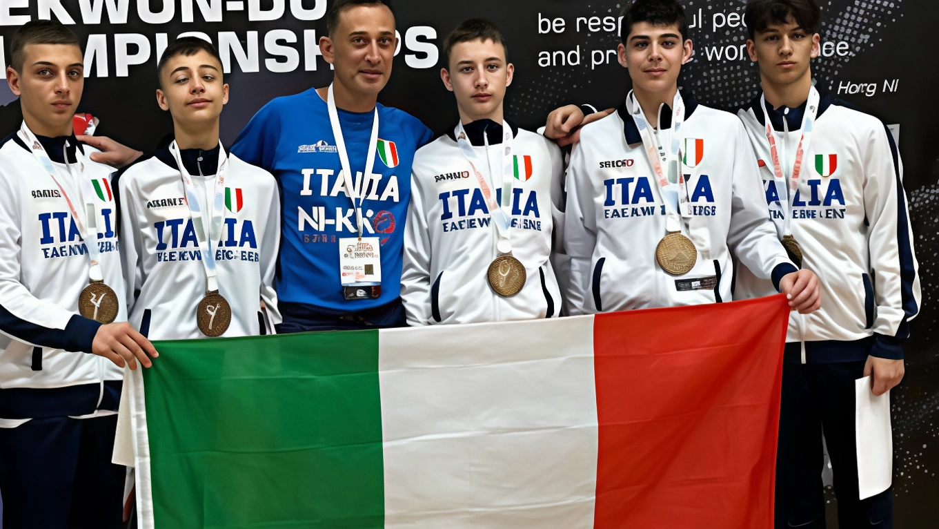 Squadra di Taekwondo sul podio. Argento e bronzo agli Europei