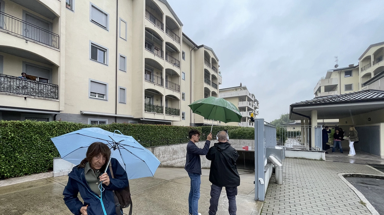Il condominio dell’orrore in via Friuli a Cesano Maderno Il condominio dell’orrore in via Friuli a Cesano Maderno
