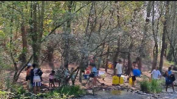 Uno dei momenti del rave party del 9 agosto scorso al termine del quale le forze dell’ordine hanno identificato e denunciato decine di persone