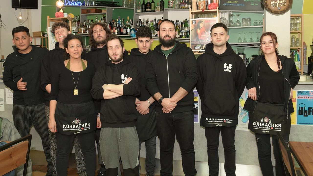 San Donato, lo staff del locale Bob food & More San Donato, lo staff del locale Bob food & More