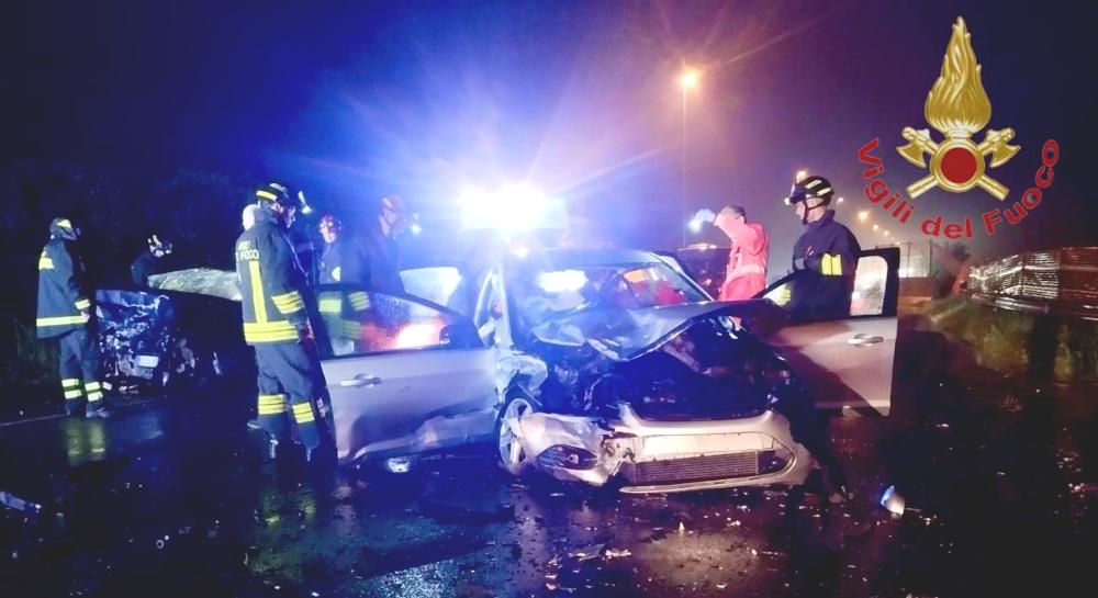 Incidente frontale a Olginate. Tre feriti, tra cui un ragazzo di 16 anni