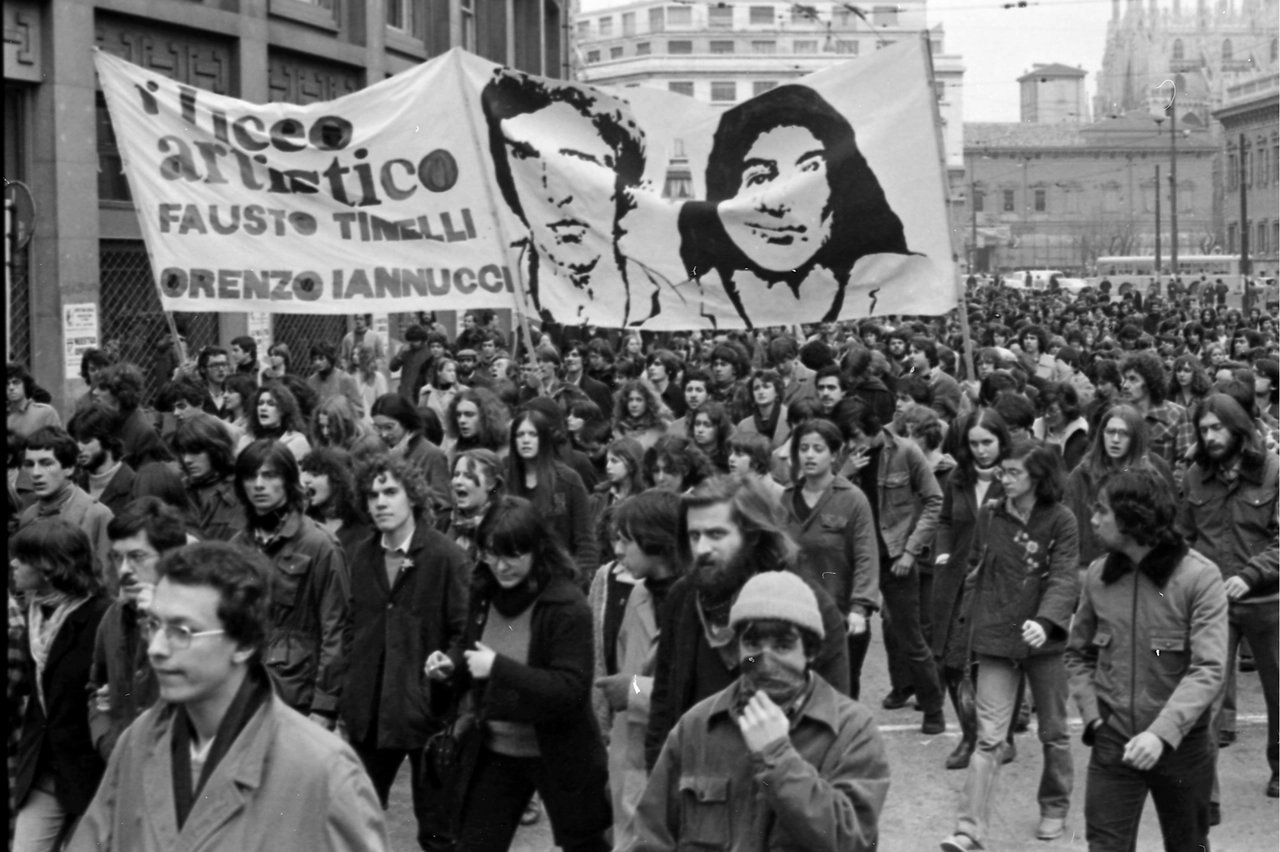 La grande manifestazione per le vie di Milano, nei giorni successivi al duplice omicidio