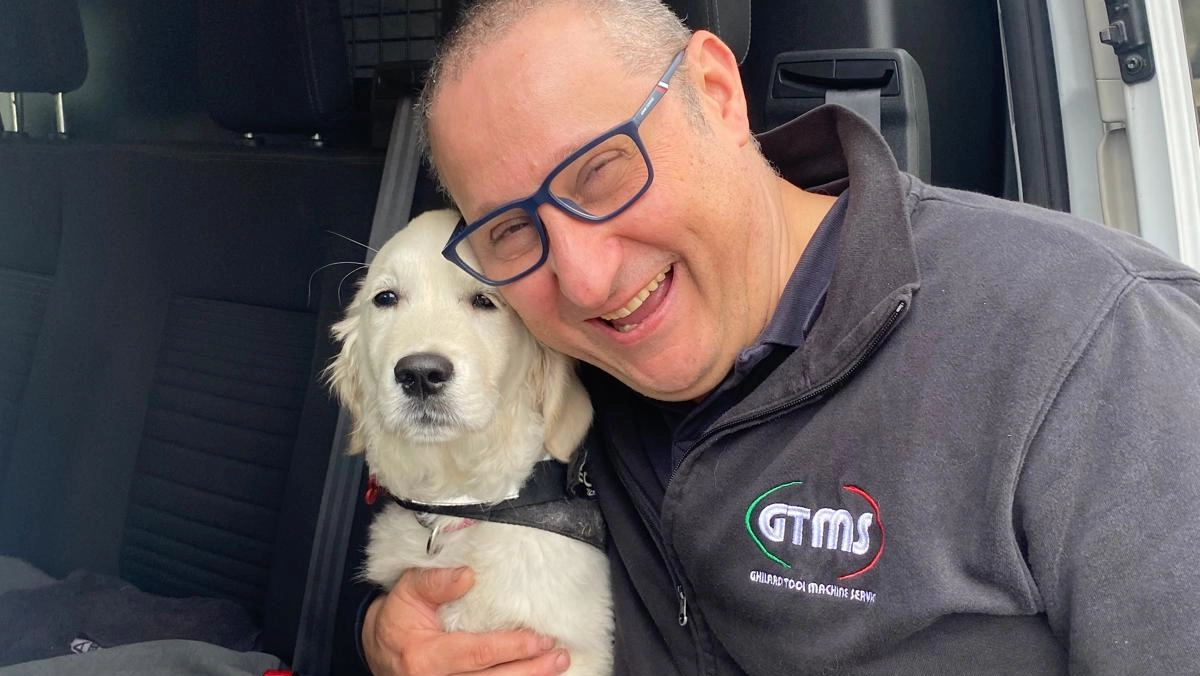 Massimiliano Ghilardi non ci ha pensato un attimo, si è tuffato nell'Oglio e ha salvato una vita